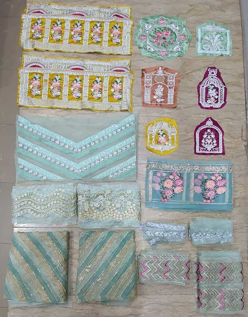 Crimson Luxe By Saira Shakira (Chatta Patti Mint) King Replicas