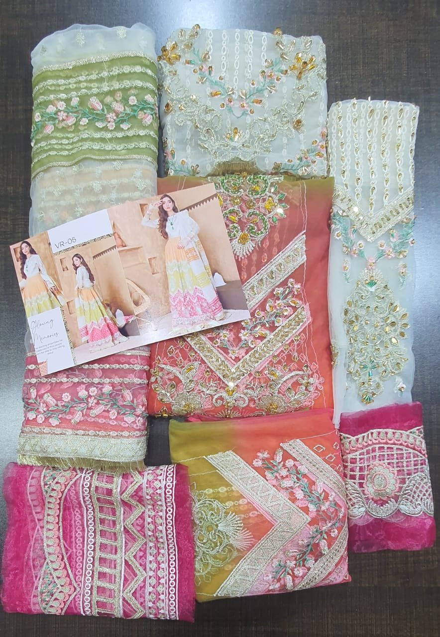 Emaan adeel king replica suit mehandi