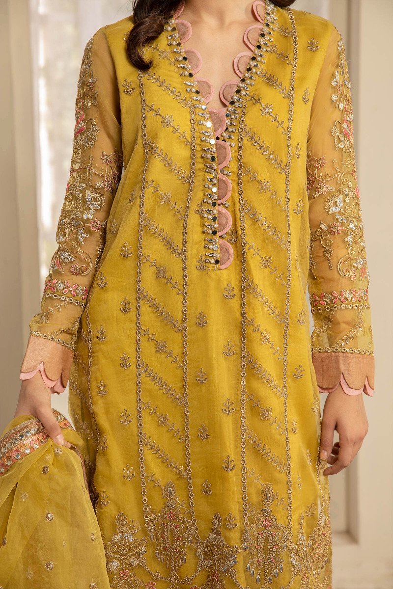 sf-ef21-18-mustardd maria b king replica suit mehandi