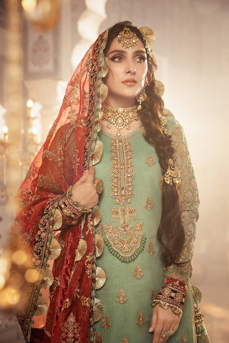 Maria b Mbroidered Bridal Wedding Master King Replica Pakistani velvet mint Suit D3