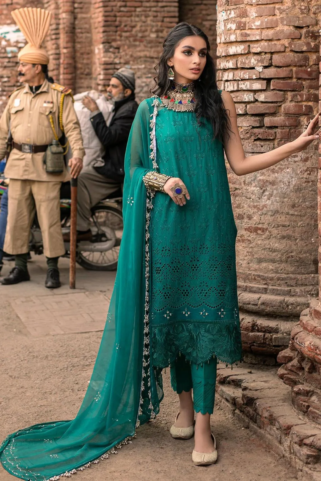 Nureh luxury lawn Bazaar 2022 master king copy mukesh pakistani suit