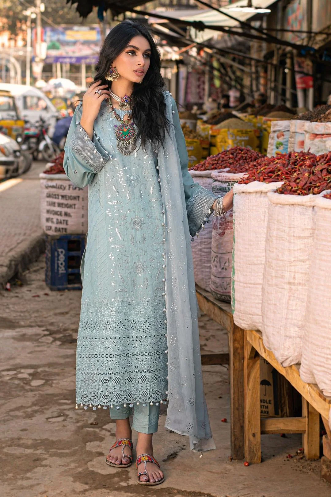 Nureh unstitched luxury lawn Bazaar 2022 master king copy mukesh pakistani suit
