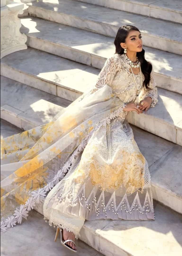 Sana safinaz Lawn replica Luxury Lawn Collection 2022 master king replica pakistani suit