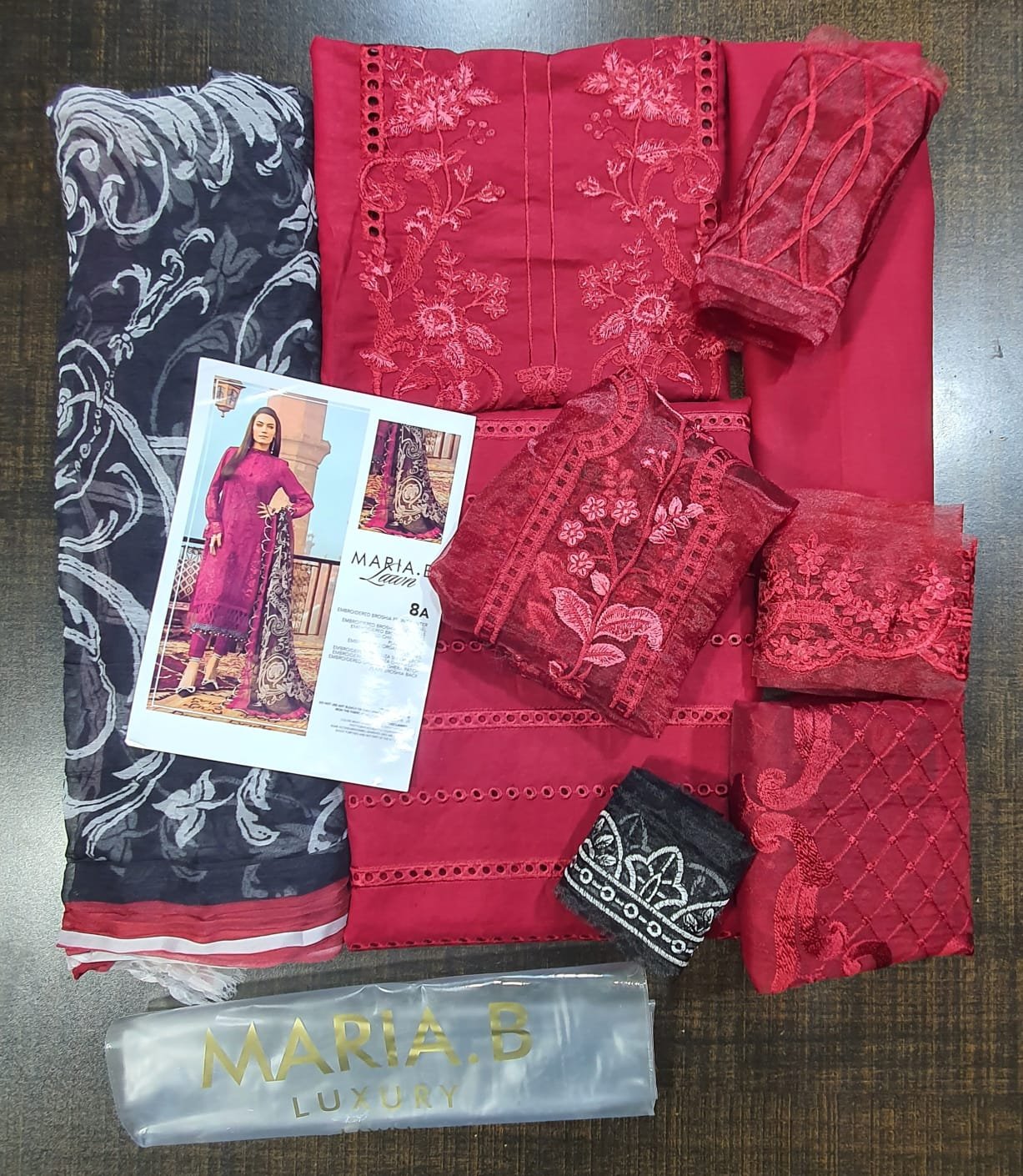 Maria b Lawn 2022 Collection master king replica pakistani suit main teri aan