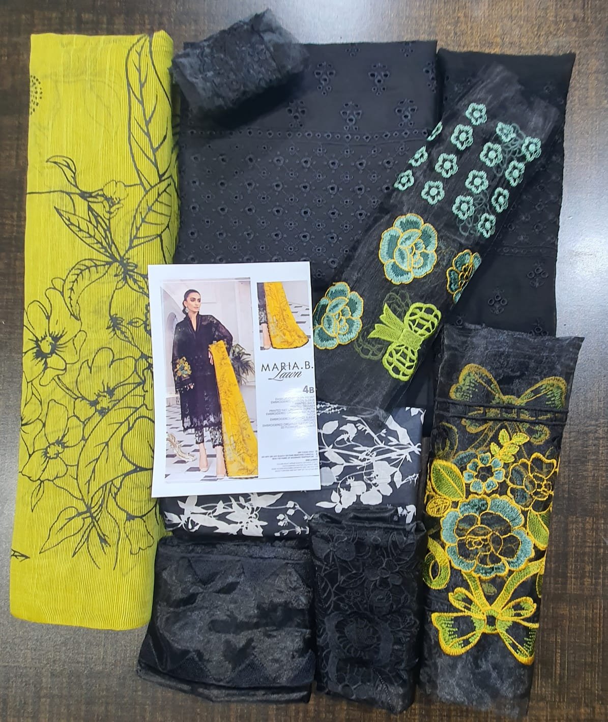 Maria b summer collection 2022 Lawn master king replica pakistani suit main teri aan luxury lawn