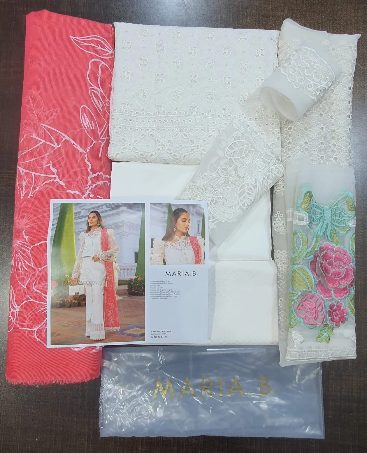 Maria b Lawn 2022 Collection master king replica pakistani suit main teri aan