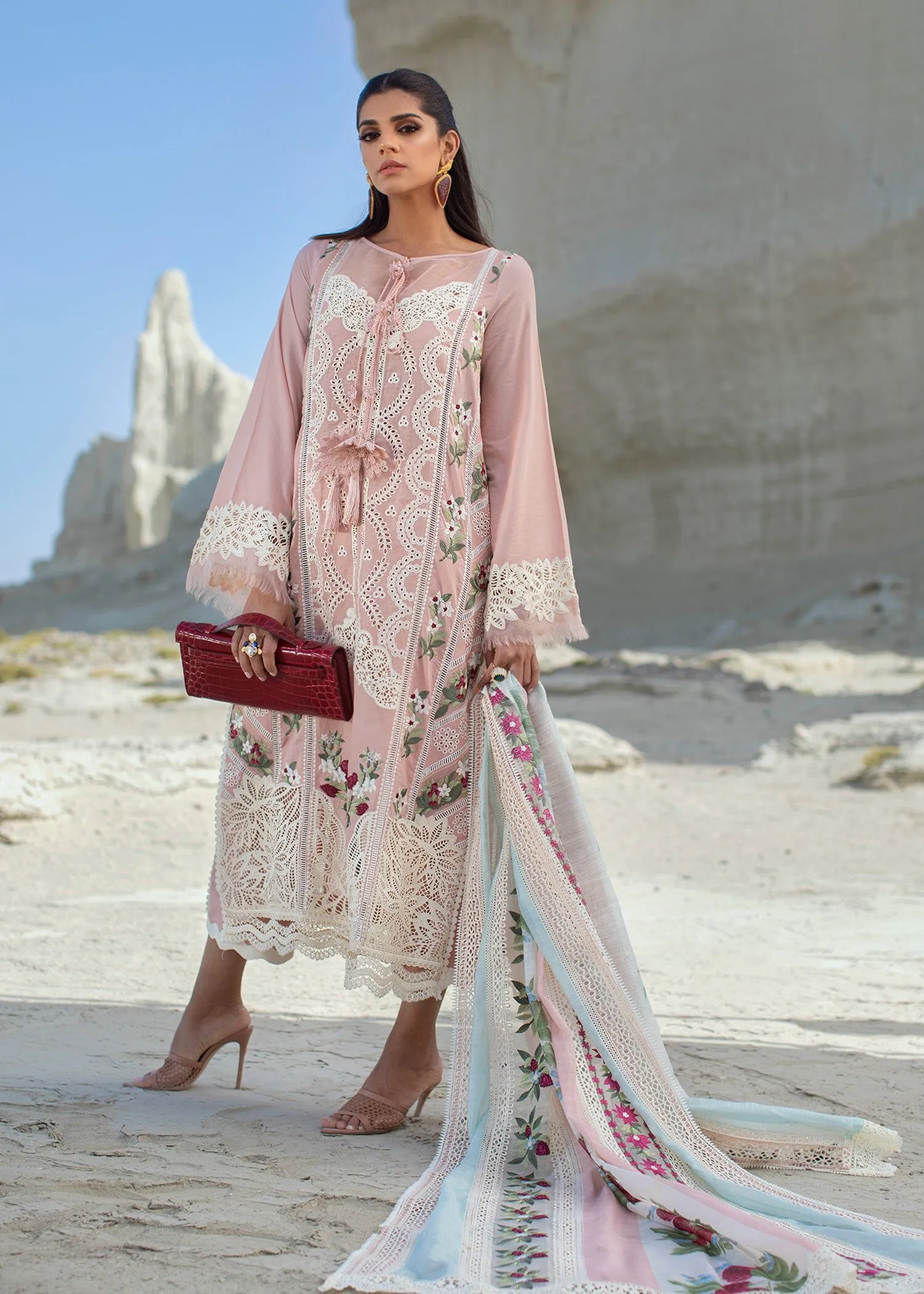 Crimson collection 2022 luxury lawn by saira shakira chikankari schiffili Collection master king replica pakistani suit