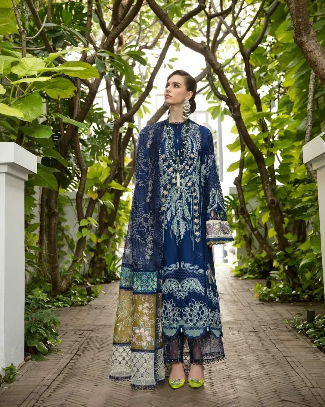Republic Womenswear Chikankari Lawn Collection (Melati - D5A)