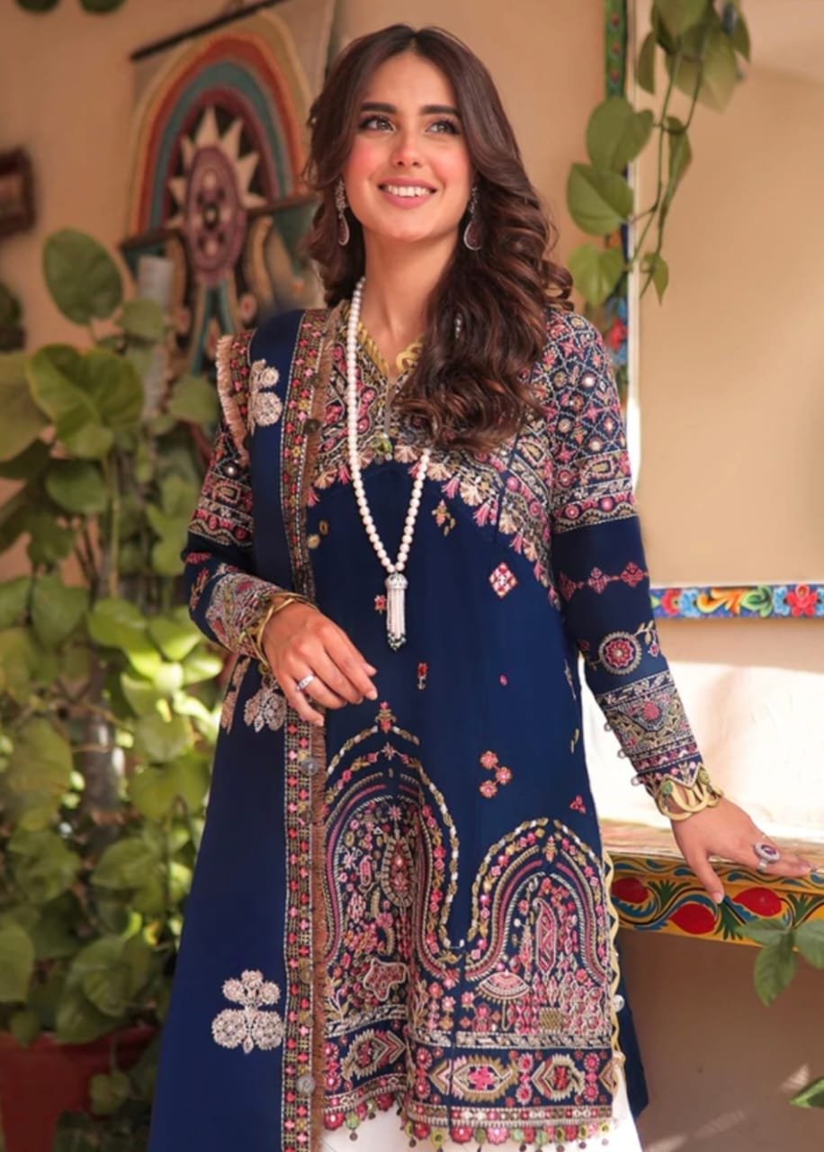 Designer King Replica Suits Online in Pakistan