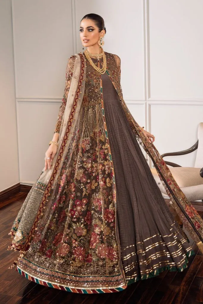 Baroque ladies replica suit in Pakistan Pakistani-ladies-replica-suits-baroque