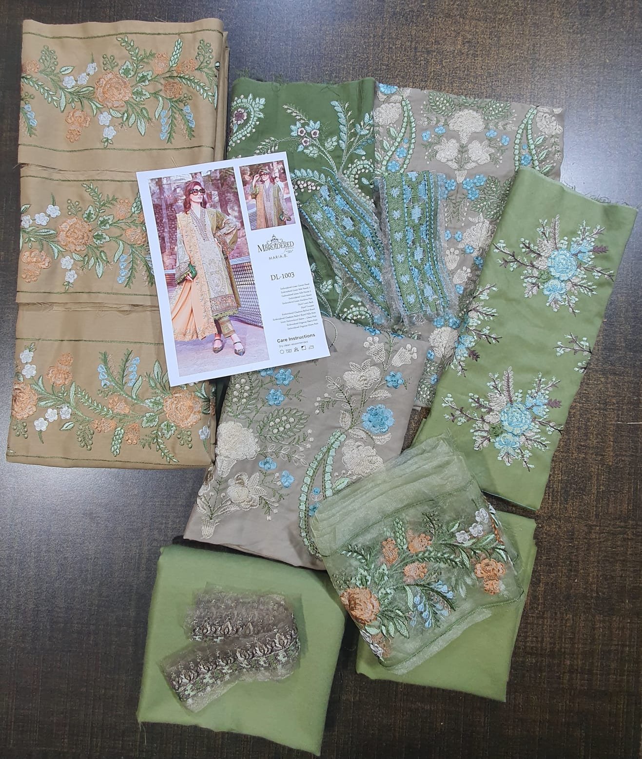 Maria b linen replica in karachi linen winter collection master replica online best quality 2022 master replica bridal maxi 2022 chiffon wedding 2022 pakistani master king replica suit maxi