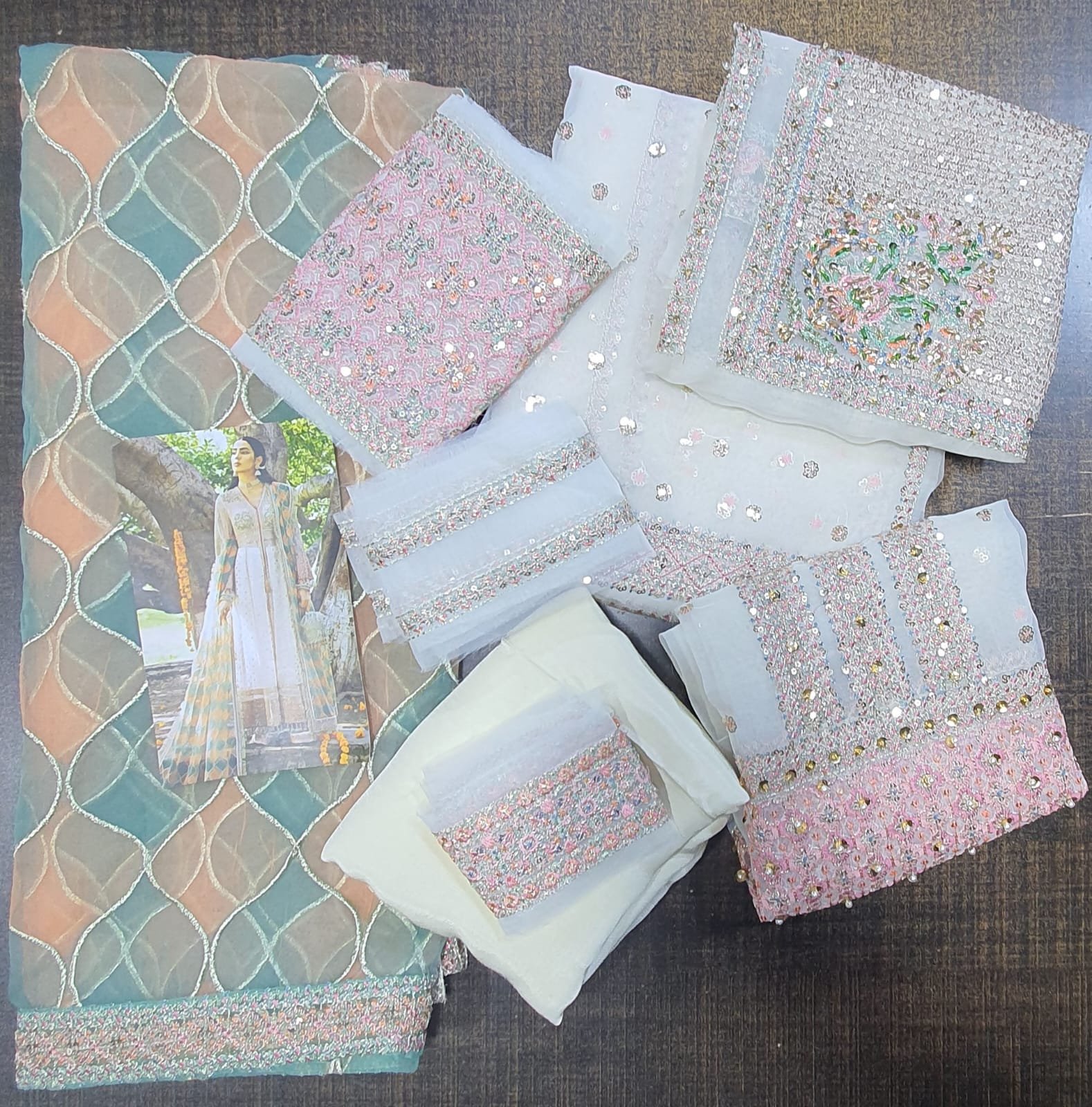 Hussain rehar unstitched formal replica 2022 in karachi fancy handwork collection master replica online best quality 2022 master replica bridal maxi 2022 chiffon wedding 2022 pakistani master king replica suit maxi