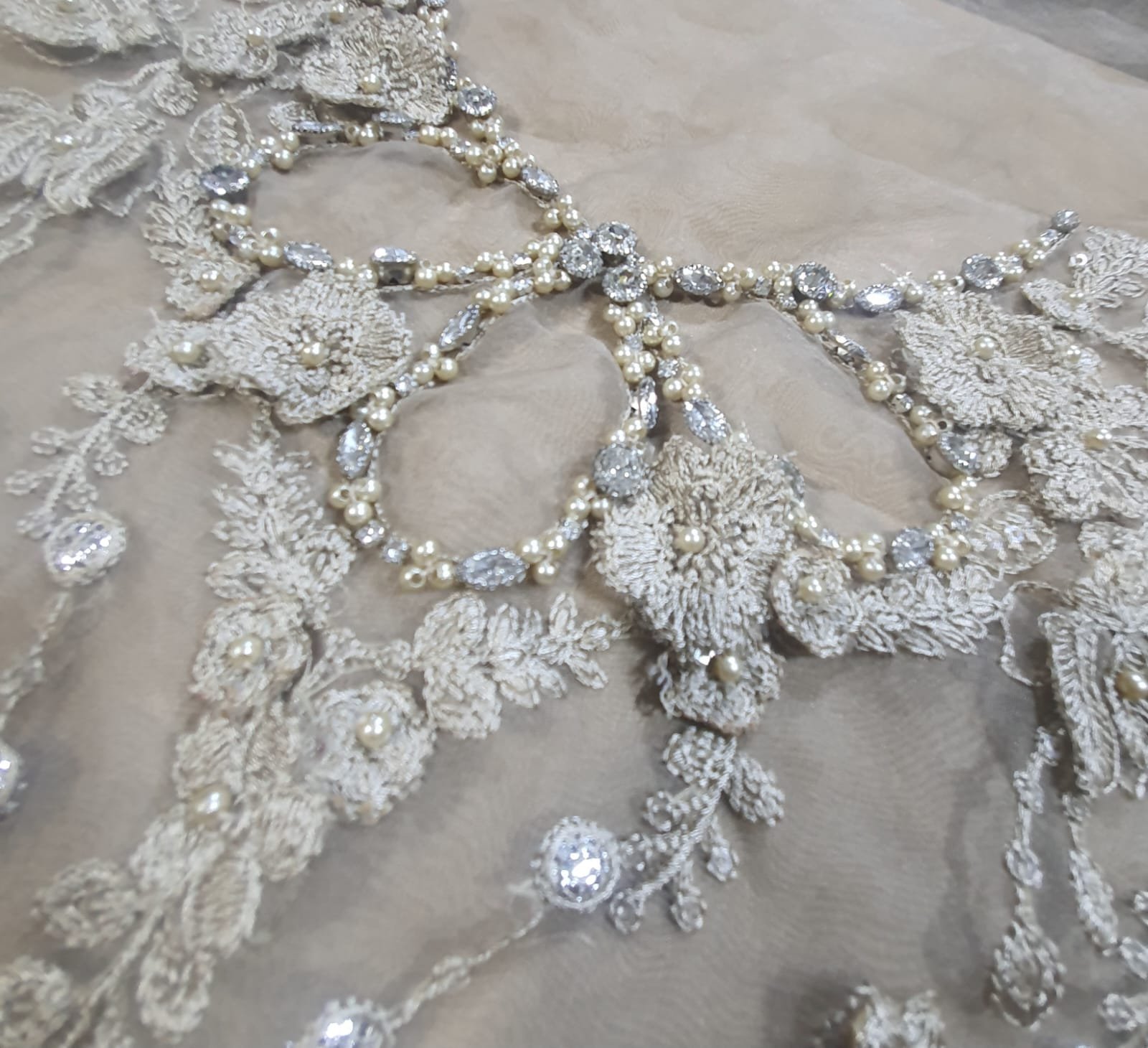 Maria b mbroidered 2022 velvet unstitched formal replica 2022 in karachi fancy handwork collection master replica online best quality 2022 master replica bridal maxi 2022 chiffon wedding 2022 pakistani master king replica suit maxi