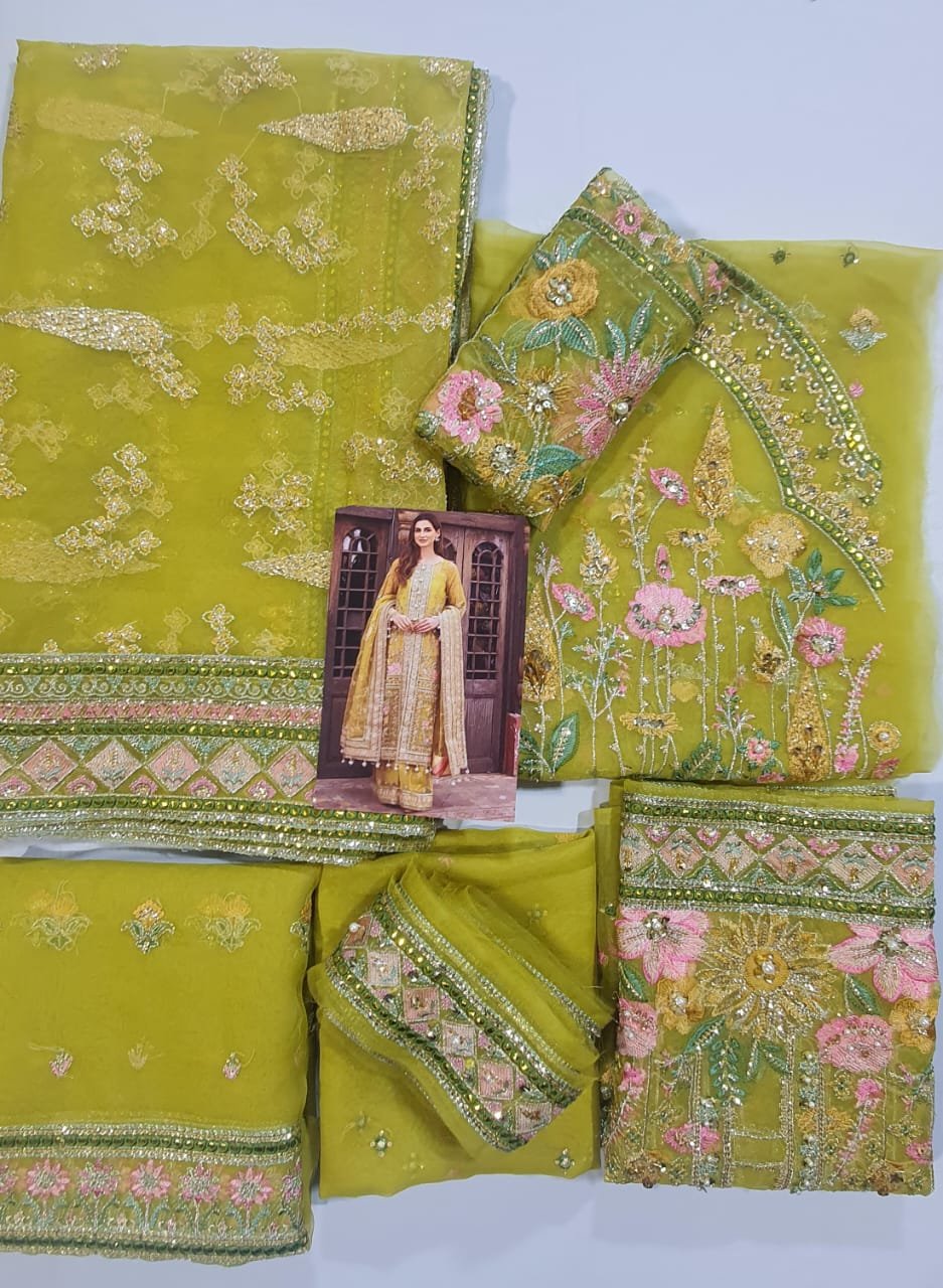 Mohsin naveed ranjha new bridal maxi replica 2022 in karachi fancy handwork collection master replica online best quality 2022 master replica bridal maxi 2022 chiffon wedding 2022 pakistani master king replica suit maxi