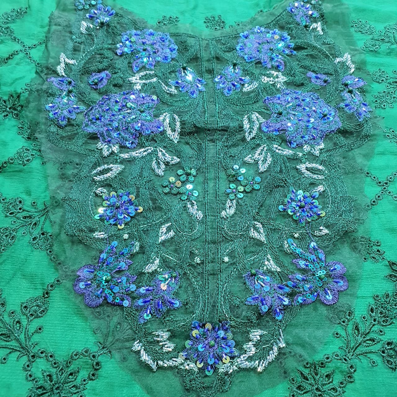 Maria b 2023 silk chiffon bottle green in karachi fancy handwork collection master replica online best quality 2022 master replica bridal maxi 2022 chiffon wedding 2022 pakistani master king replica suit maxi