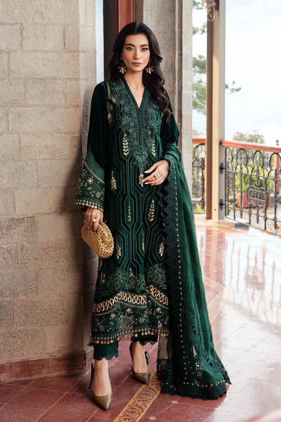 Maria B Luxury winter collection 2024 velvet king master Replica pakistan Maria B Luxury Winter 2024 (D12)